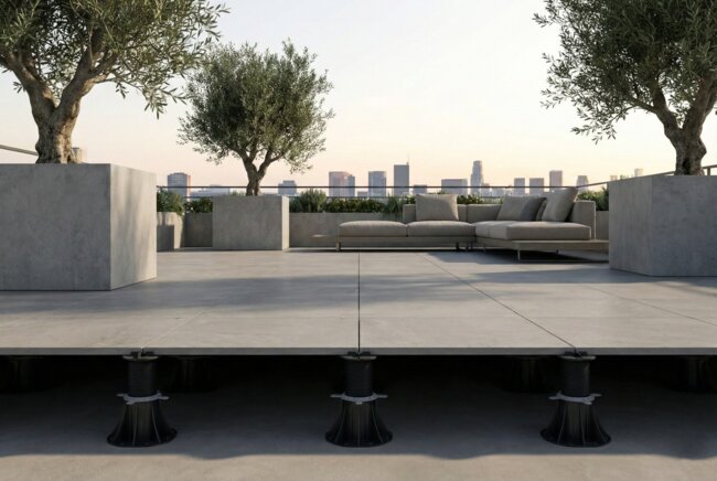 Visualisation de la sous-structure d'une terrasse surélevée avec des dalles en grès cérame de 2 cm sur terrasse surélevée