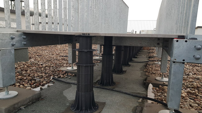Plots réglables hauts pour terrasse surélevée